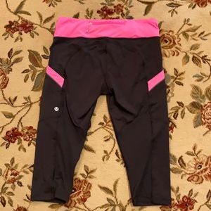 Lululemon 17” crop athletic pants,